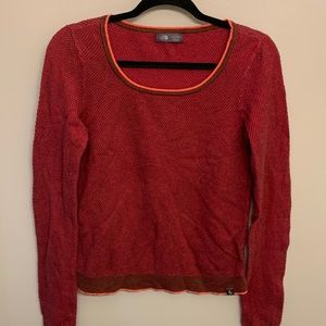 The North Face small petite long sleeved, light weight sweater.